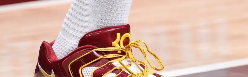 开云-杜兰特穿着华盛顿指挥官配色KD18，得到30分7篮板1盖帽